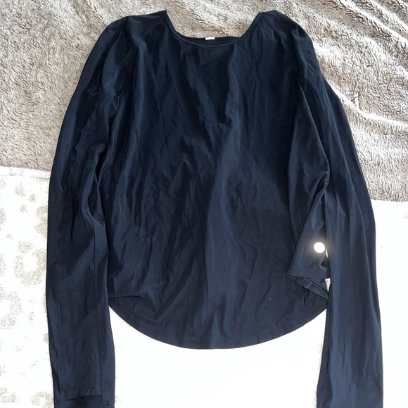 Lululemon long sleeve - Picture 2 of 7